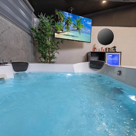 Lago Suites Hotel Gerusalemme Esterno foto
