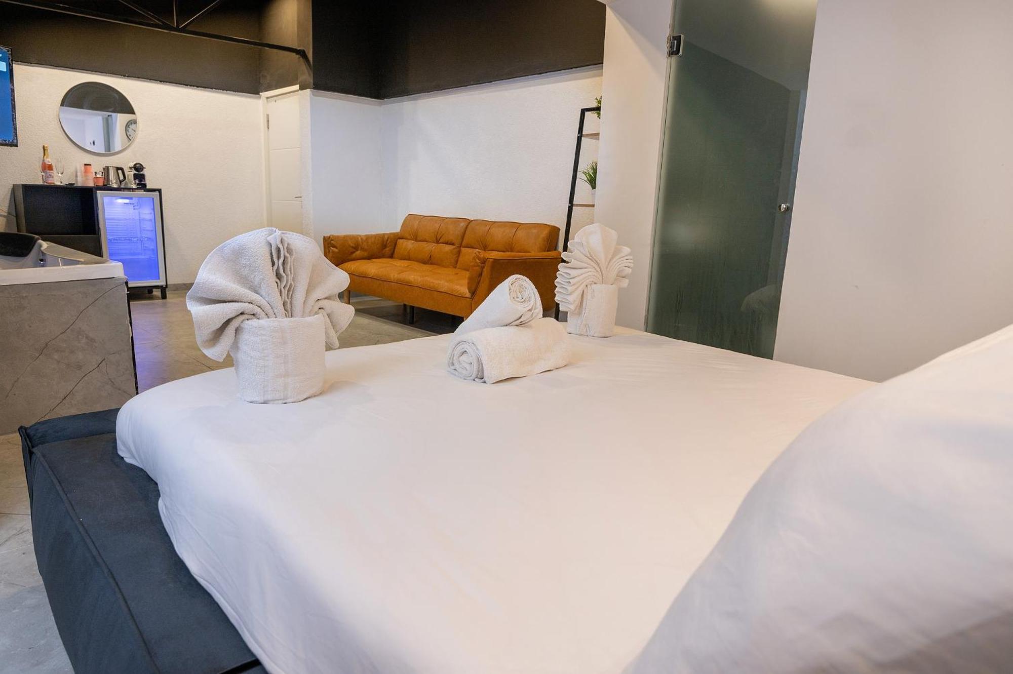 Lago Suites Hotel Gerusalemme Esterno foto