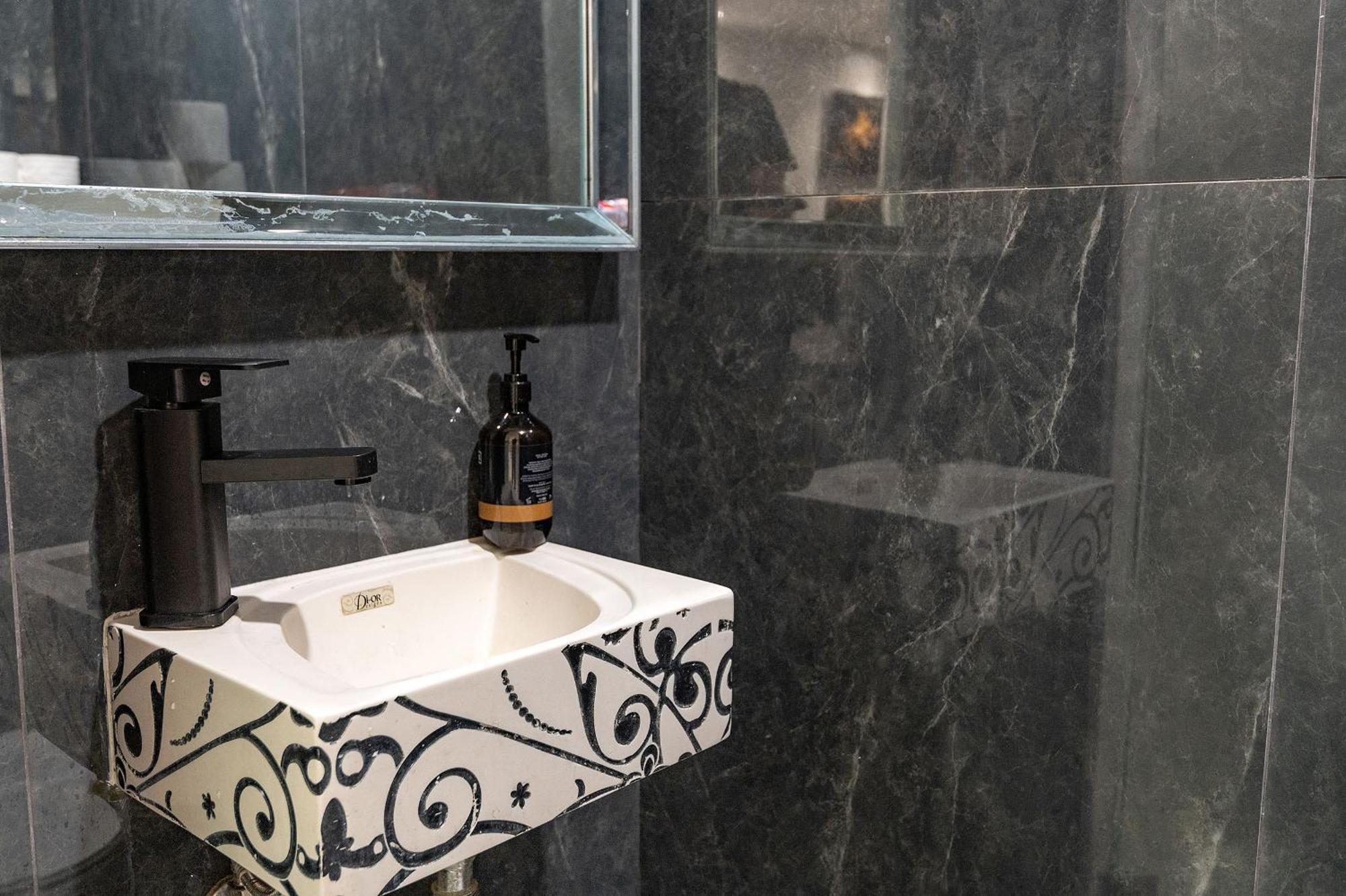 Lago Suites Hotel Gerusalemme Esterno foto