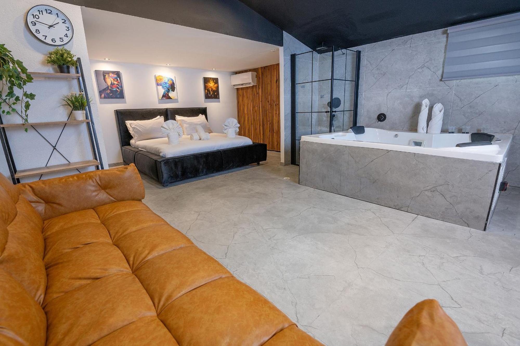 Lago Suites Hotel Gerusalemme Esterno foto