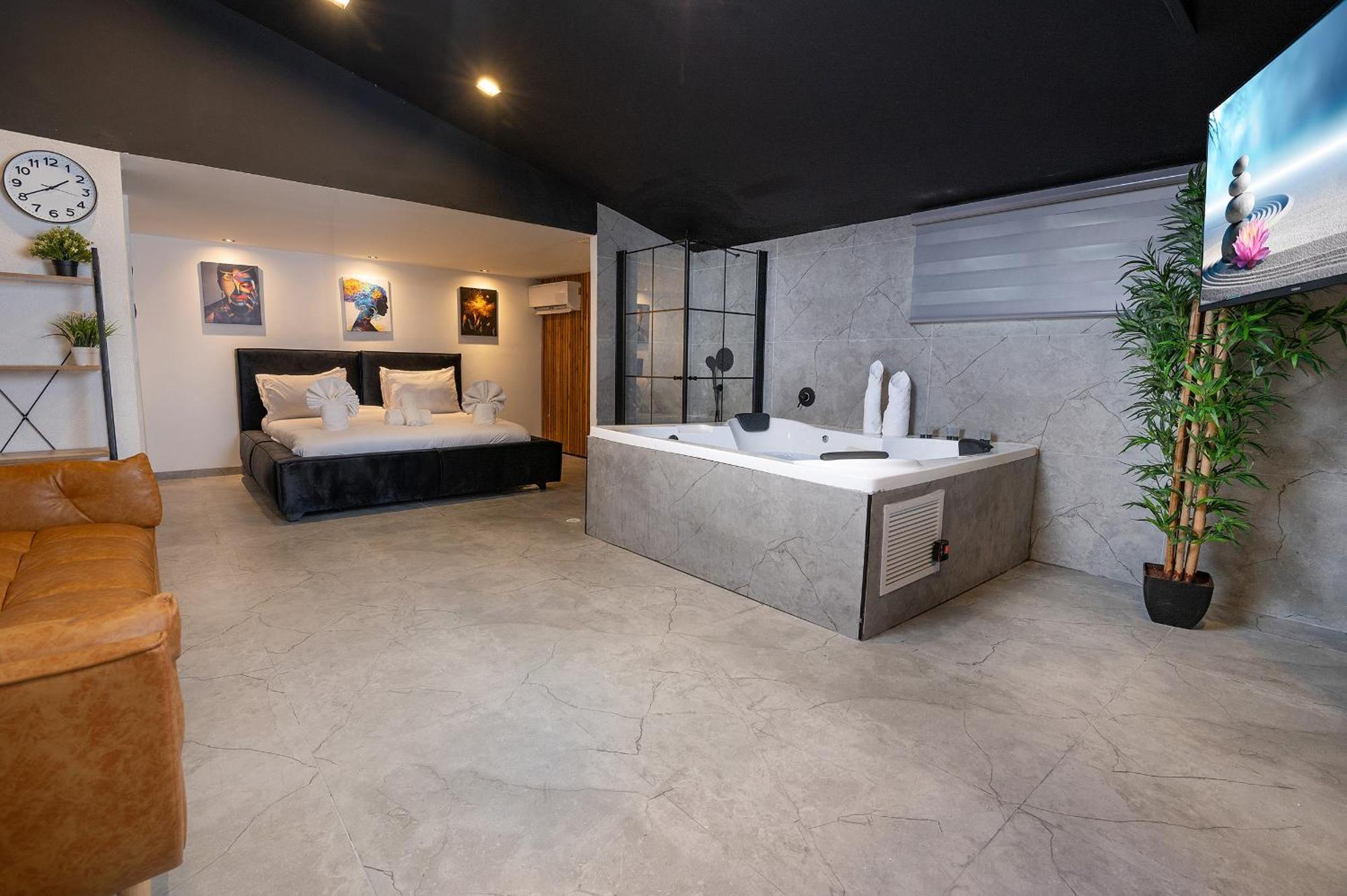 Lago Suites Hotel Gerusalemme Esterno foto