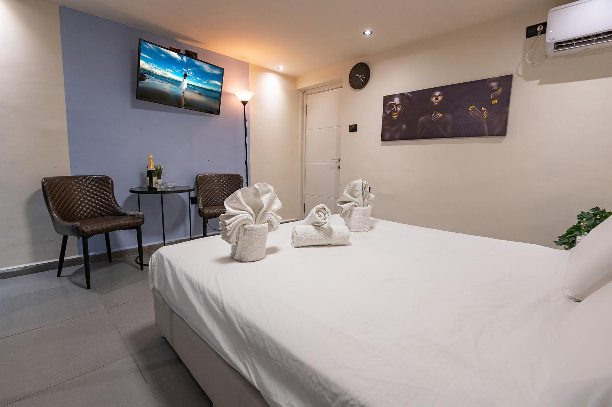 Lago Suites Hotel Gerusalemme Esterno foto
