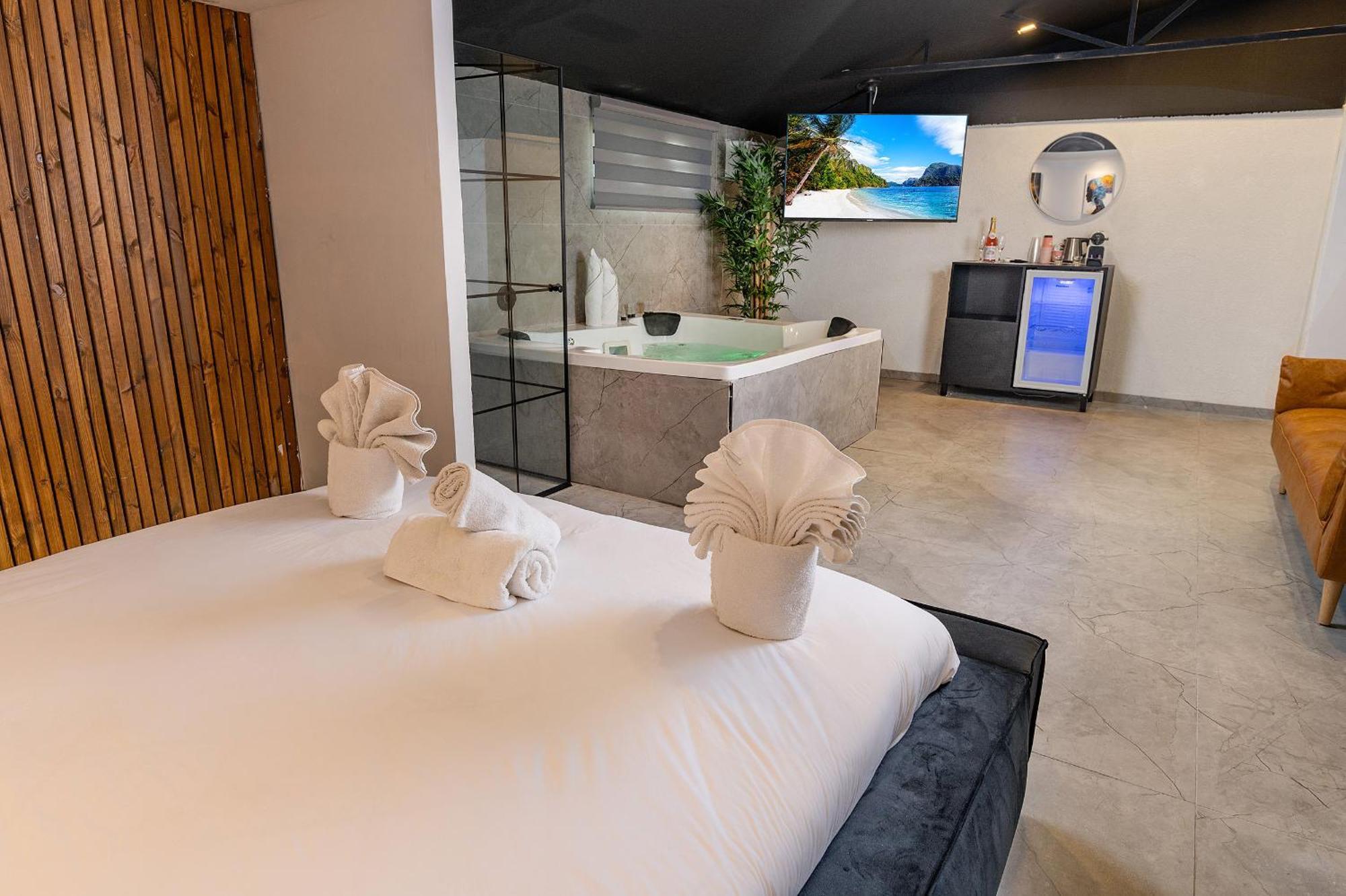 Lago Suites Hotel Gerusalemme Esterno foto